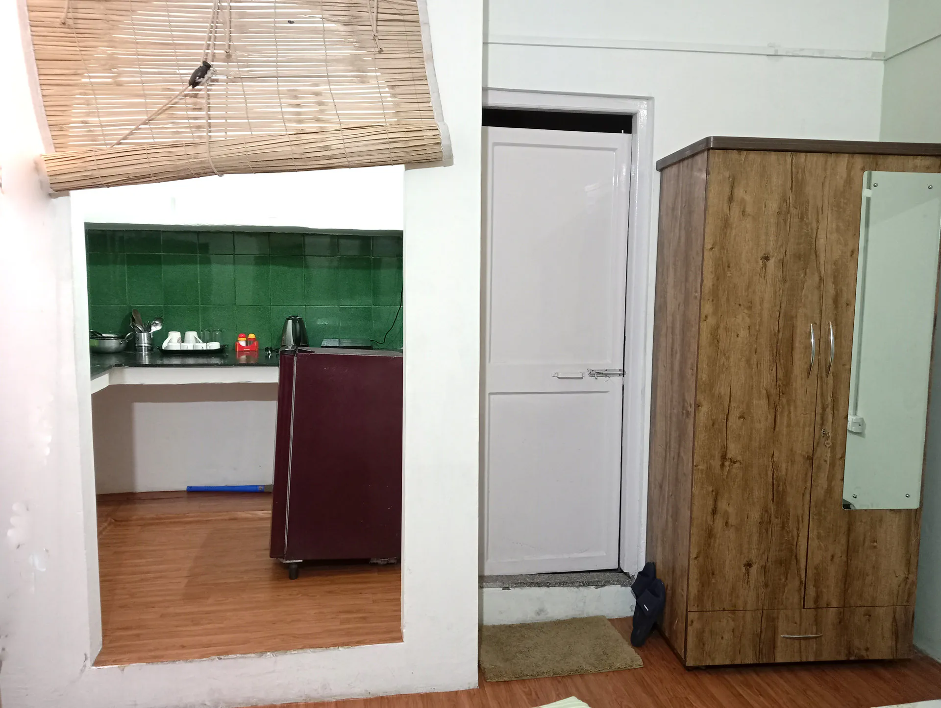 Vibrant Family Suite Kitchen 3
