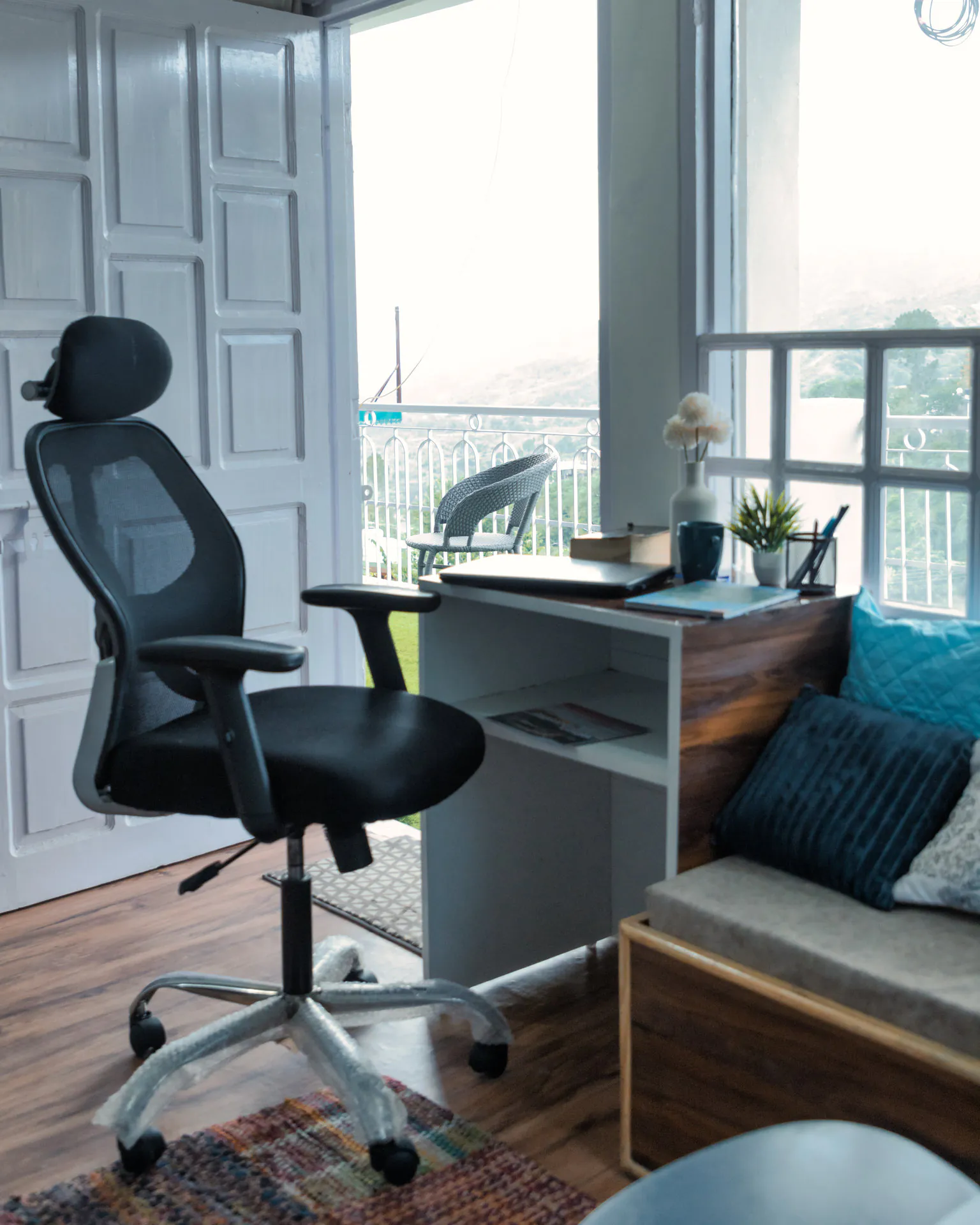 French Window Suite Bar Seating Workstation Library 8
