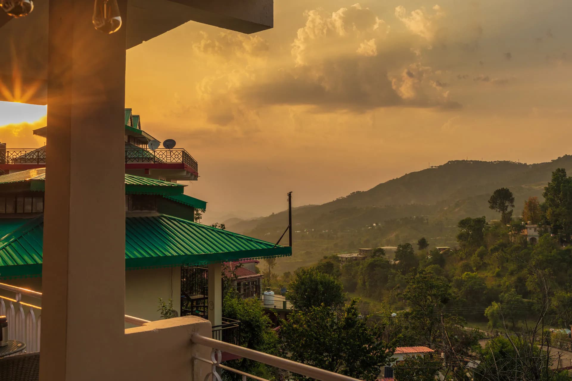 Scenic Mountain View Kandaghat Hills 3